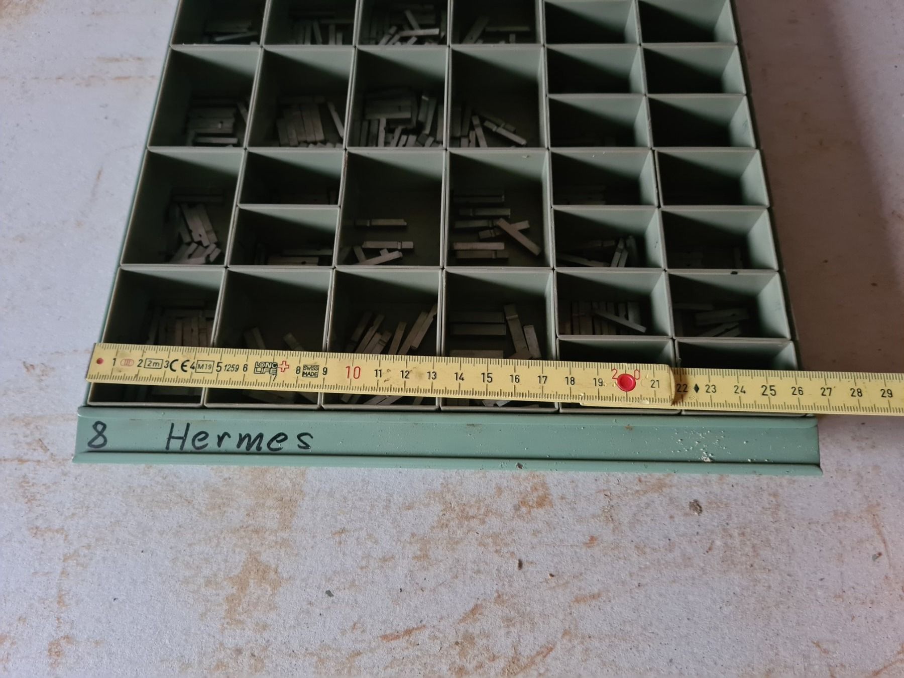 Tutti gli attrezzi: Bleisatz Buchstaben Letterpress Hermes 8 – Usato da Escholzmatt venduto da FuyuIgloo 1