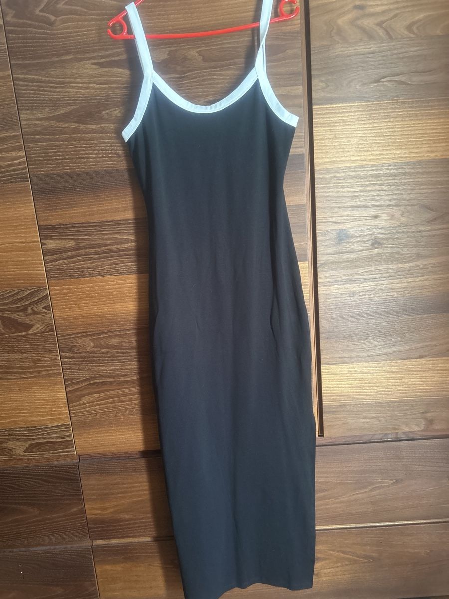 Vestiti: Stradavarius Kleid XL neu – Nuovo (secondo la descrizione) da Maloja venduto da liv_5gzx