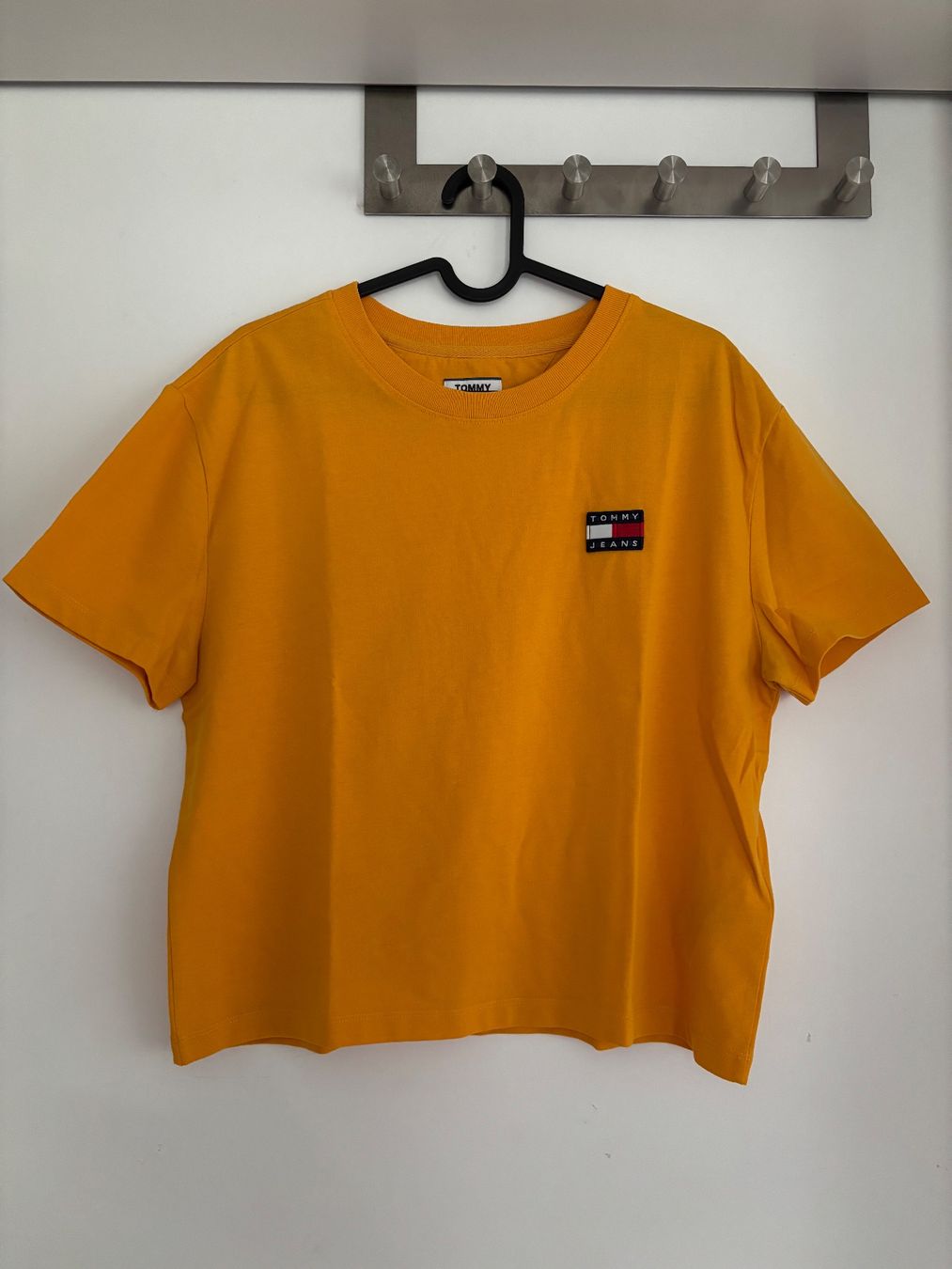 Tommy Hilfiger T-shirt: T-Shirt Tommy Hilfiger – Usato da Büsserach venduto da vimeco.43