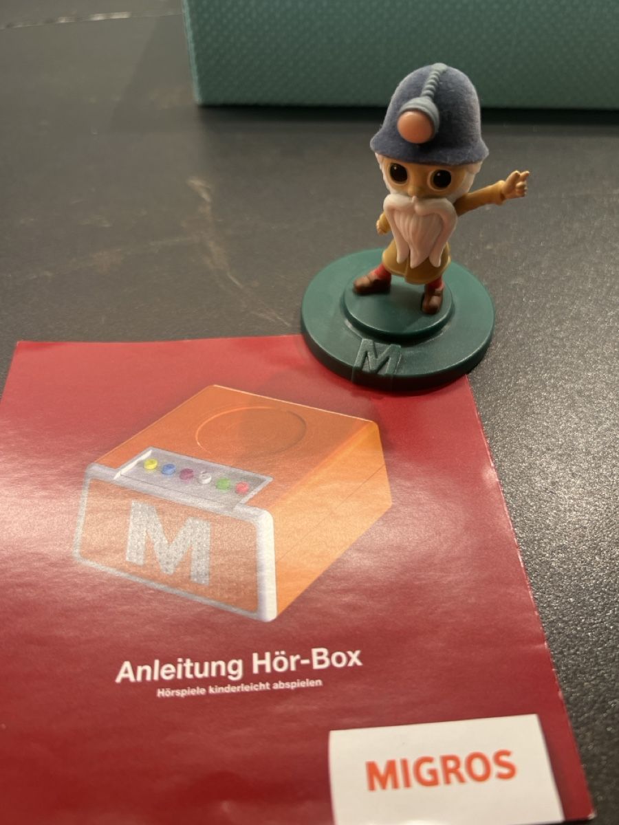 Migros Statuette: Migros M-Hörbox Figur, neuwertig – Nuovo (secondo la descrizione) da Horw venduto da Lela_01