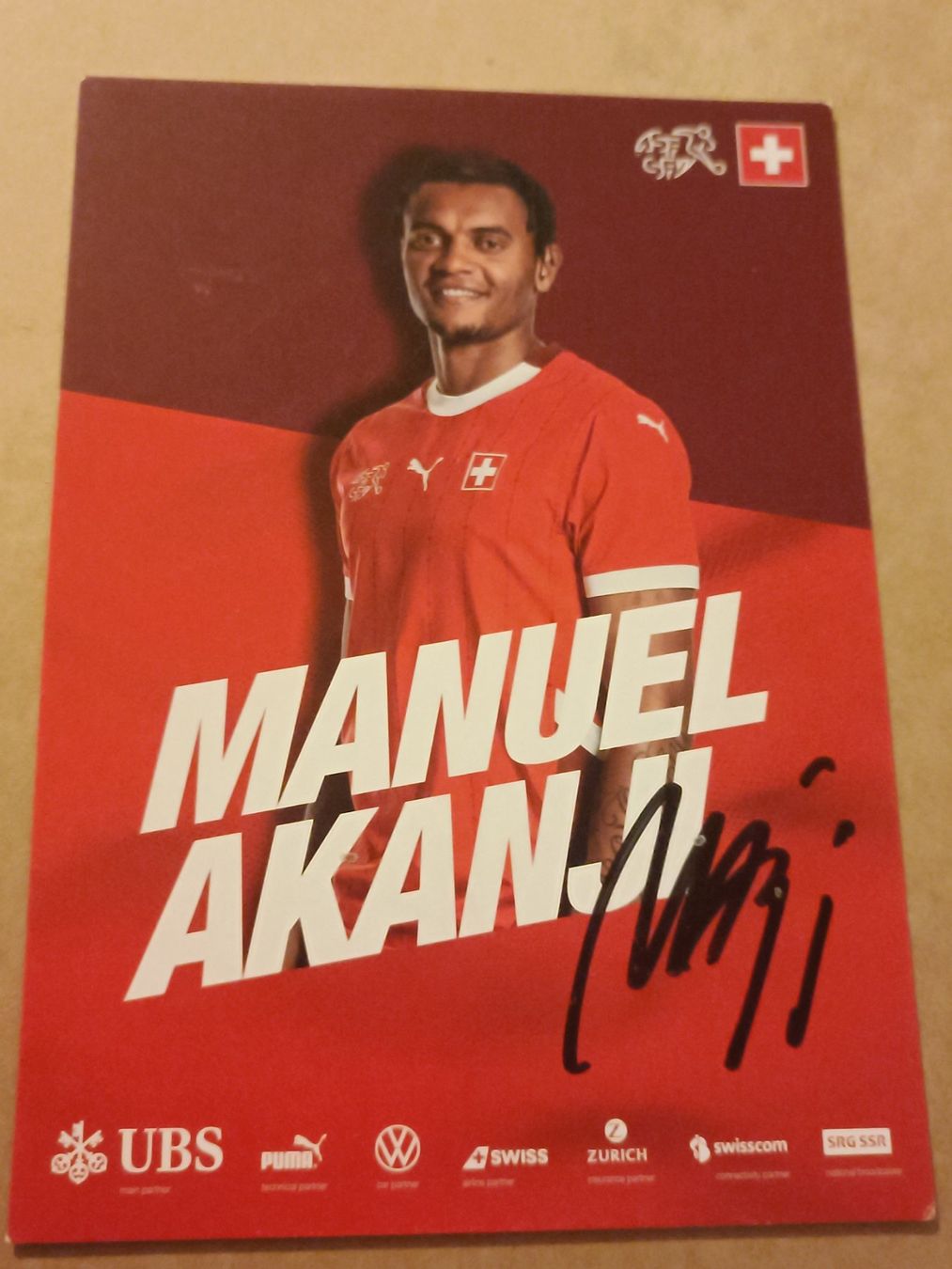 Autografi: Manuel Akanji - handsignierte SFV Autogrammkarte – Usato da Menziken venduto da Artographs