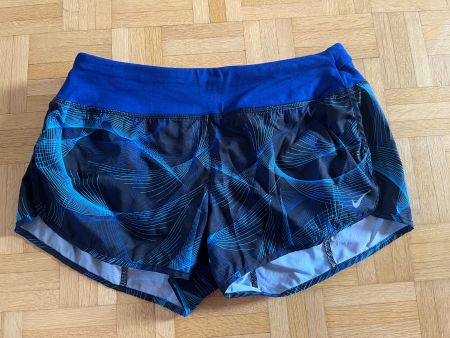 Nike Dri-Fit Damen Sportshorts kurze Hose Gr. M