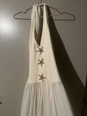 Sommerkleid weiss mit Seesternen, rückenfrei, neuwertig