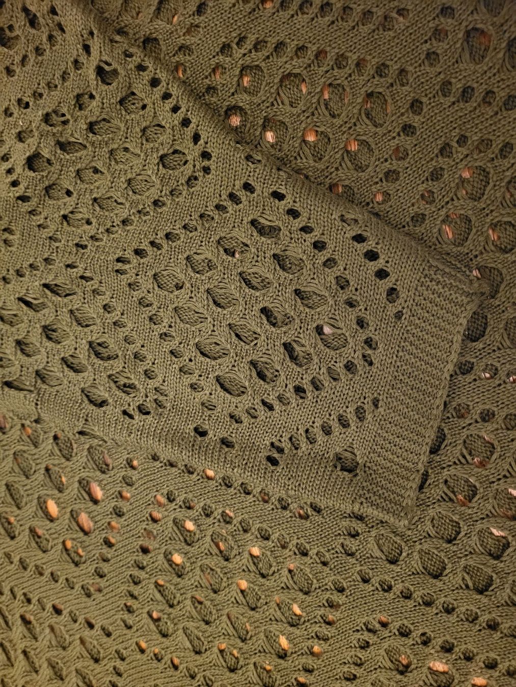 Maglioni & Felpe: Schöne Olivgrüner Strickpullover mit Lochmuster – Nuovo (secondo la descrizione) da Basel venduto da sci_67ms 3
