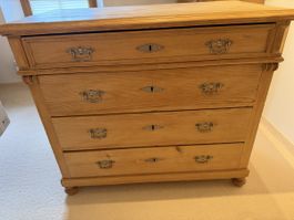 Commode 