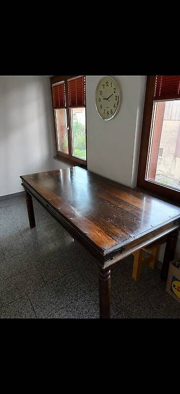 Tables: Tisch massiv – D'occasion à Goldswil par Sandra7319