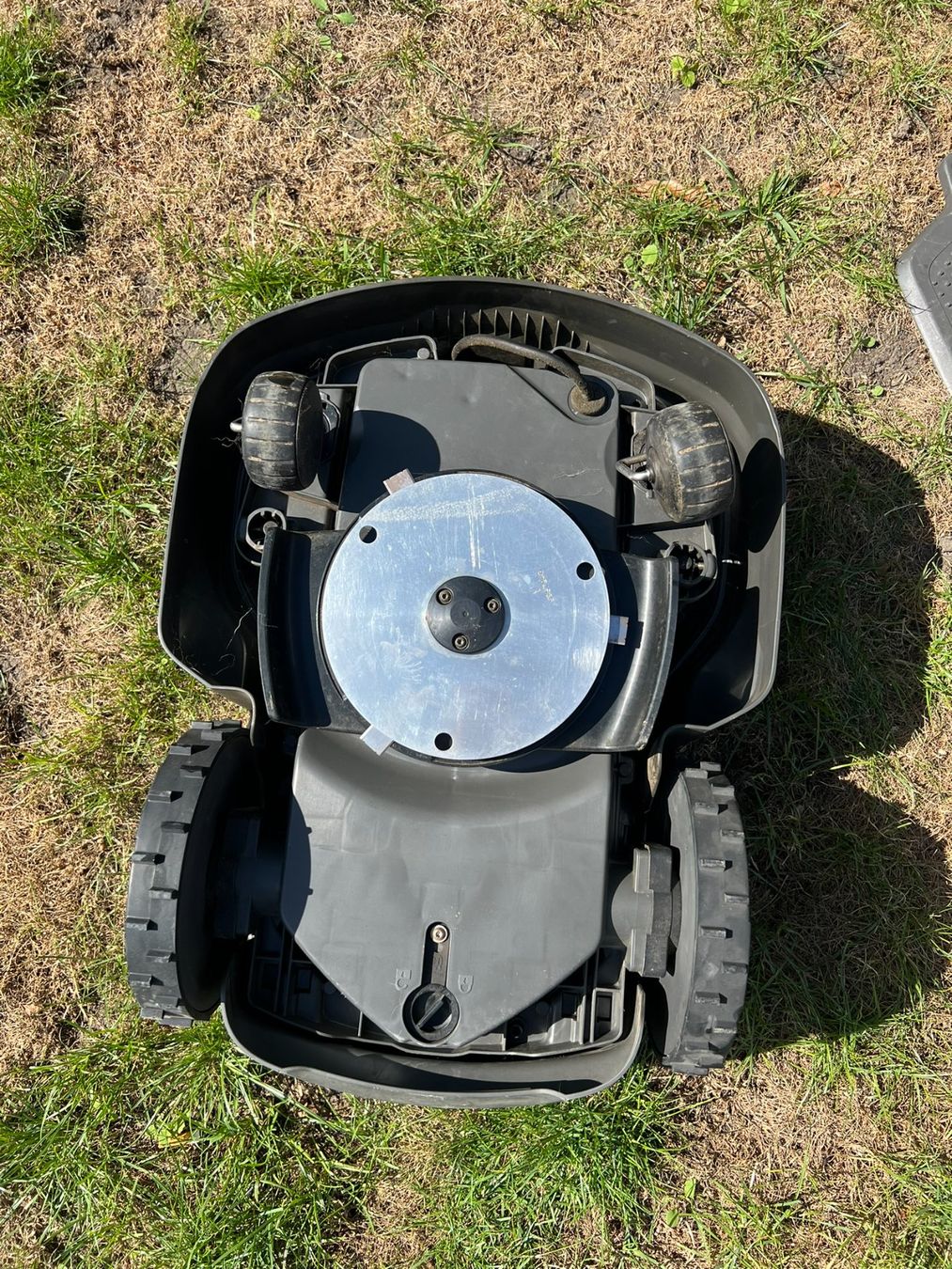 Husqvarna Tagliaerba: Mähroboter - Husqvarna 310 Mark II – Usato da Russikon venduto da proxilia 4