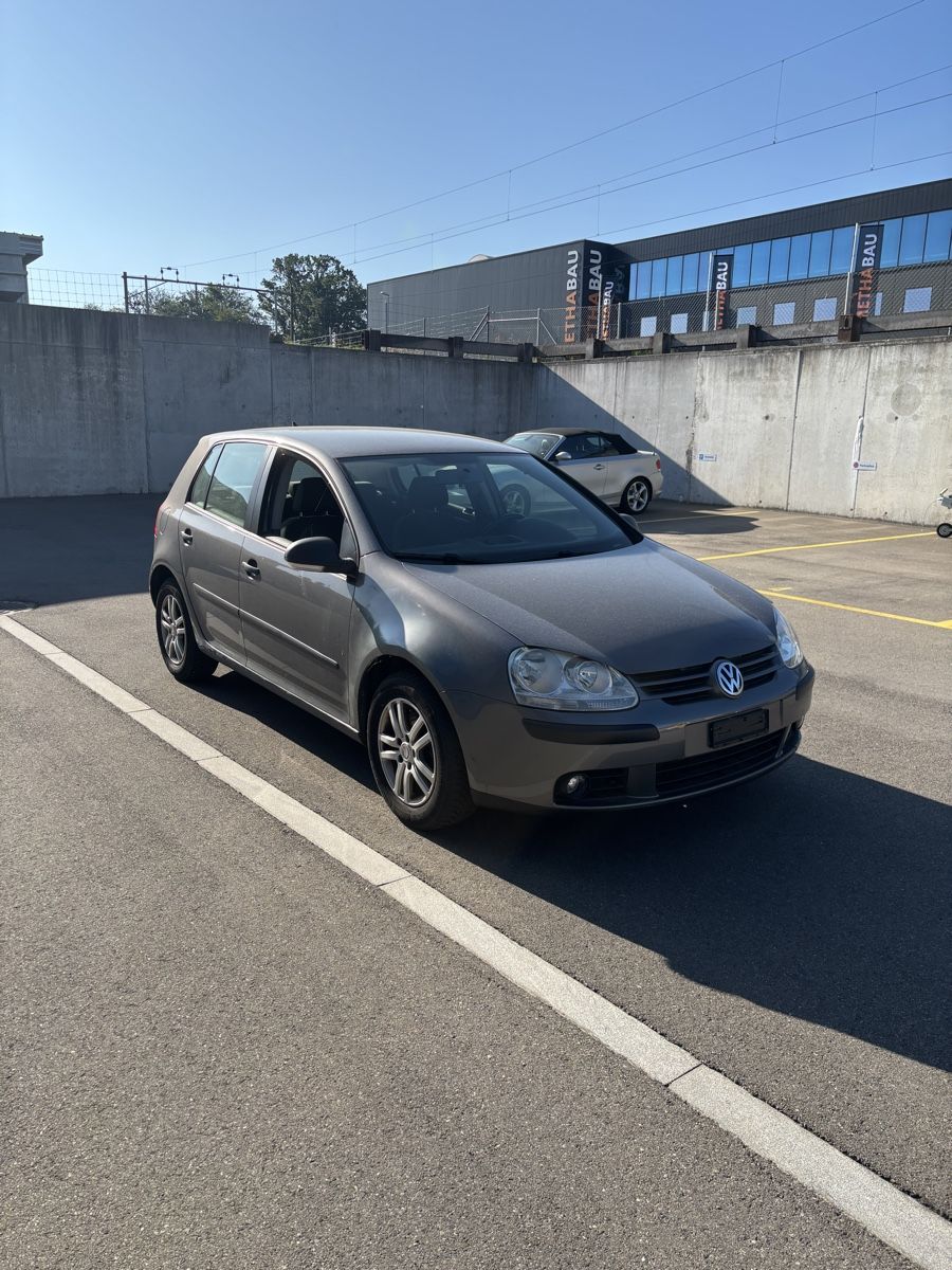 VW Autos: VW Golf V 1.4 Benzin manuelle Schaltung  – Gebraucht aus Kreuzlingen von idr_89w9