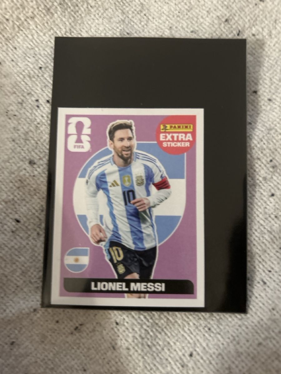 Panini Carte collezionabili: Lionel Messi Panini Extra Sticker Pink – Nuovo e nell'imballaggio originale da Zürich venduto da nes_bmz9