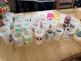 Lot de gobelets collector réutilisables, idéal fêtes 🎉