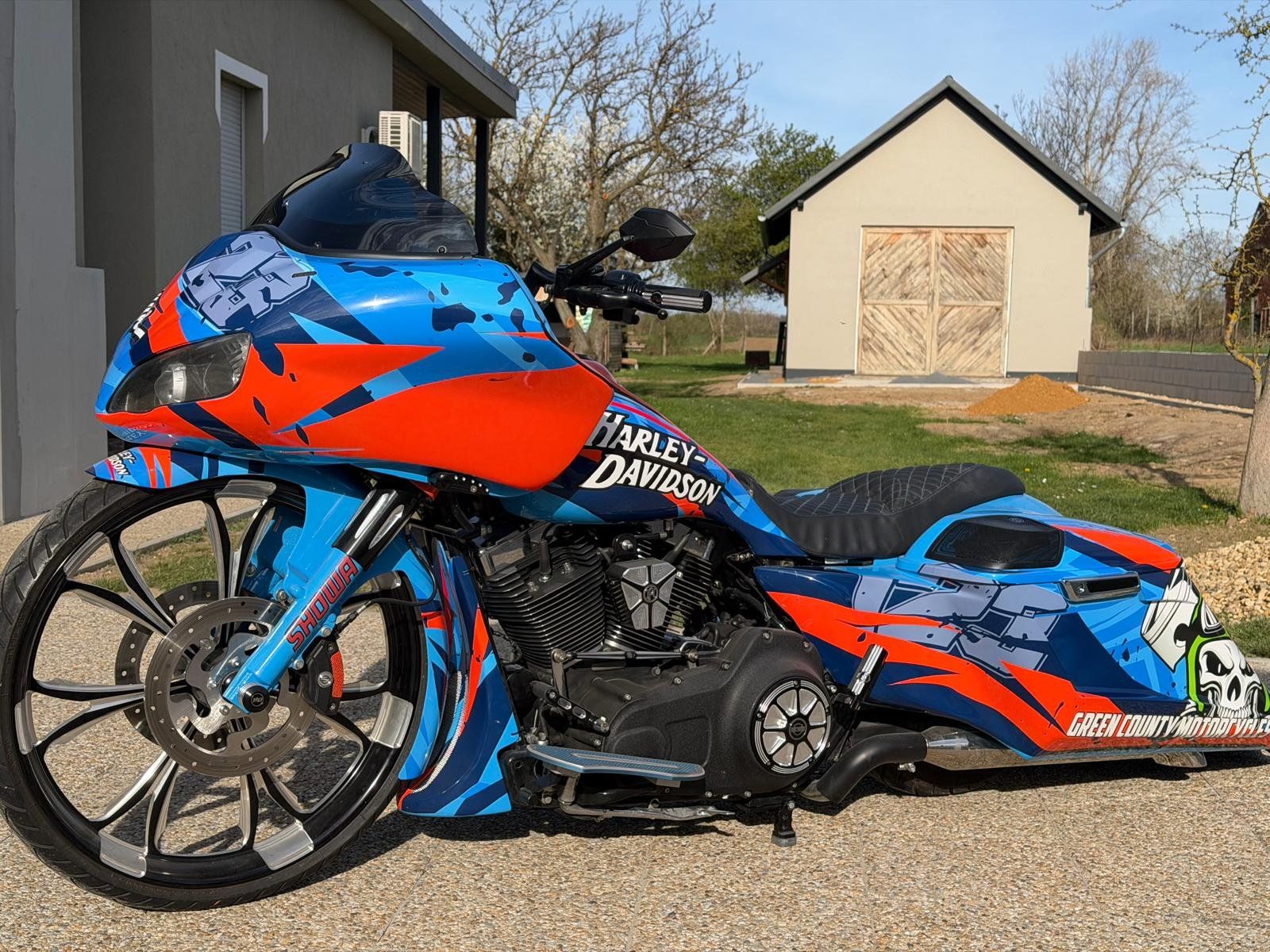 Touring: HARLEY ROAD GLIDE CUSTOM BAGGER 1800 | EINZELSTÜCK – Usato da Tennwil venduto da Dabo_d