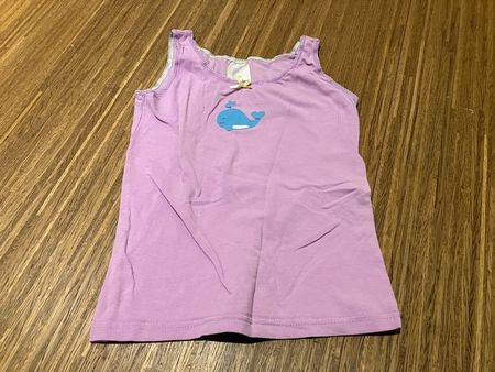 Sommerliches Kinder-Top, lila mit Wal, Grösse 116/122