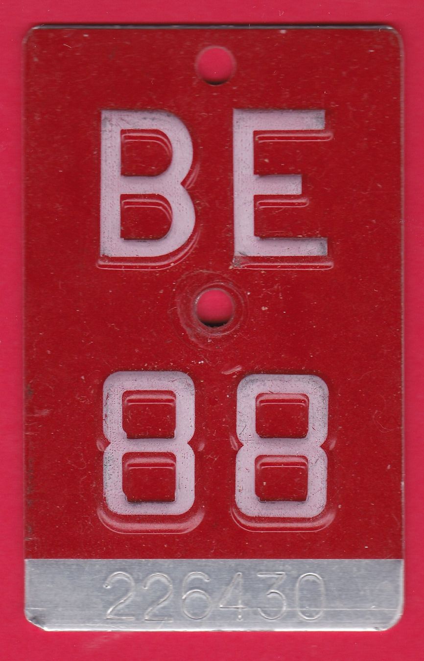 Insegne: VELONUMMER / FAHRRADSCHILD, BE 88 – Usato da Oberrieden venduto da Gebirgsstelze
