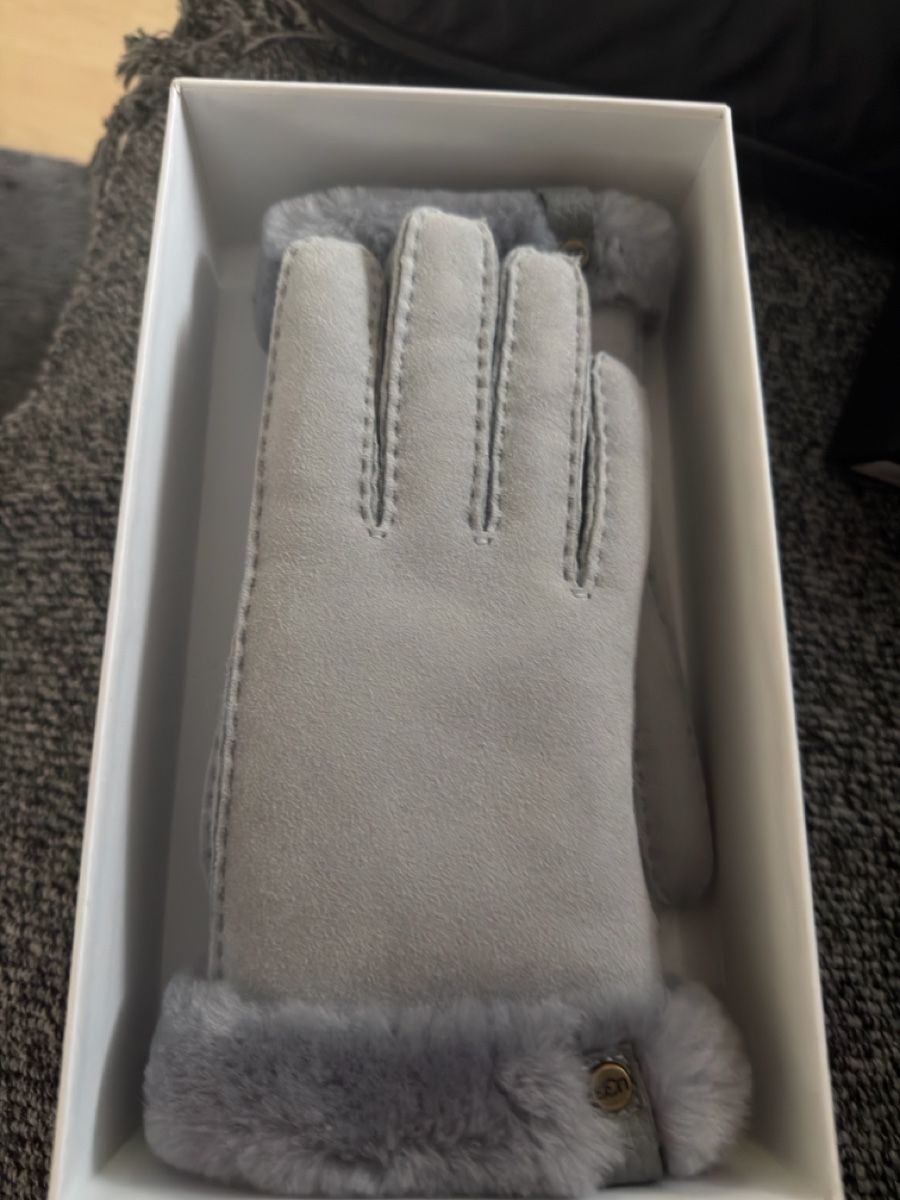Ugg Guanti & manicotti: Ugg Handschuhe L – Nuovo e nell'imballaggio originale da Jona venduto da nik_bdd9 4