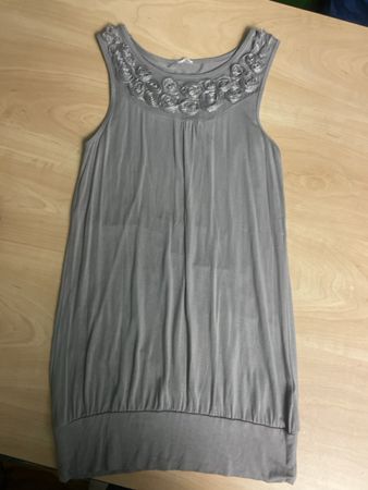 Damen Top grau Blumen Kragen Gr.XS neuwertig