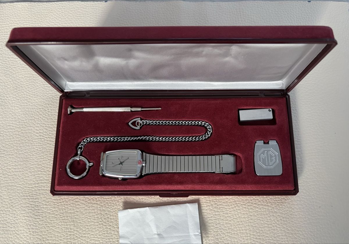 Orologi: Montre MG de collection, set complet avec accessoires – Nuovo (secondo la descrizione) da Posieux venduto da Angeles82 2