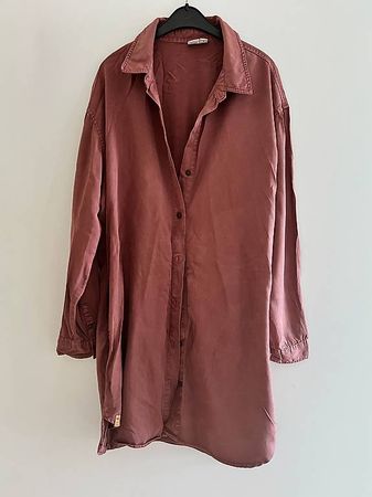 Hemdkleid Bordeaux Rot Marke "Bleed" nachhaltig Grösse L