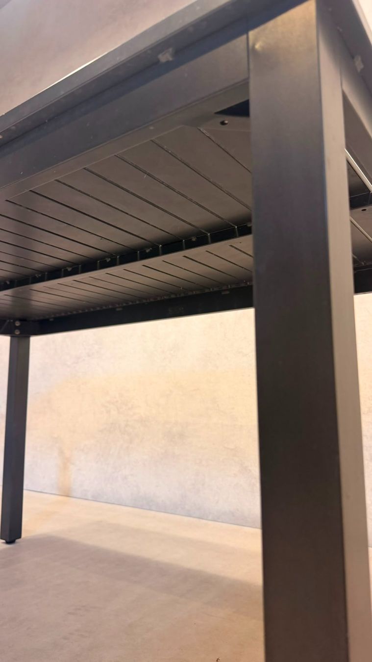 Tavoli: Moderner Aluminium Gartentisch Anthrazit Lattenoptik – Usato da Rickenbach ZH venduto da Der-Insider 6