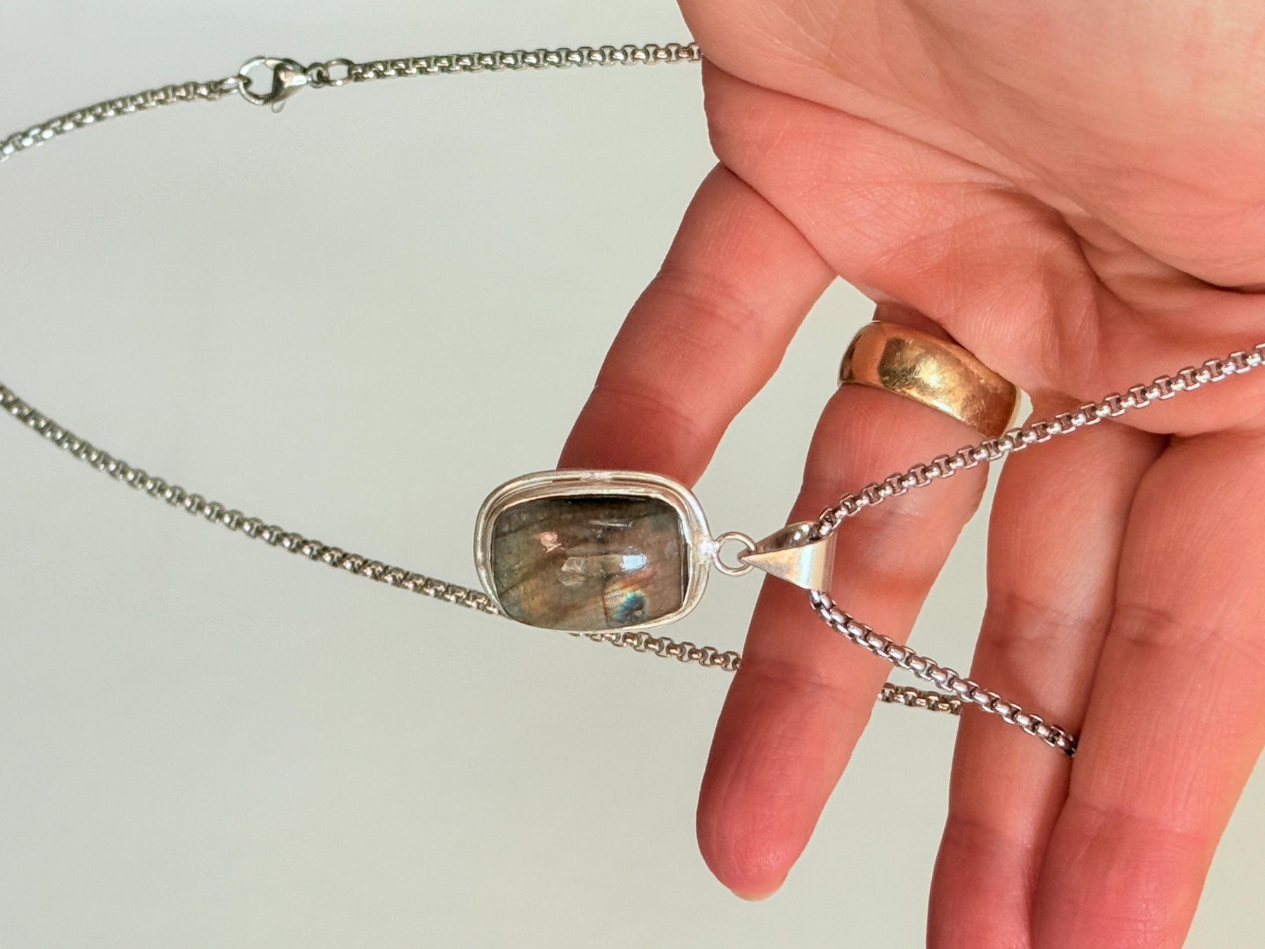 Catenine: Collier Labradorite  - Élégant et unique – Nuovo e nell'imballaggio originale da Genève venduto da AGBERG 1
