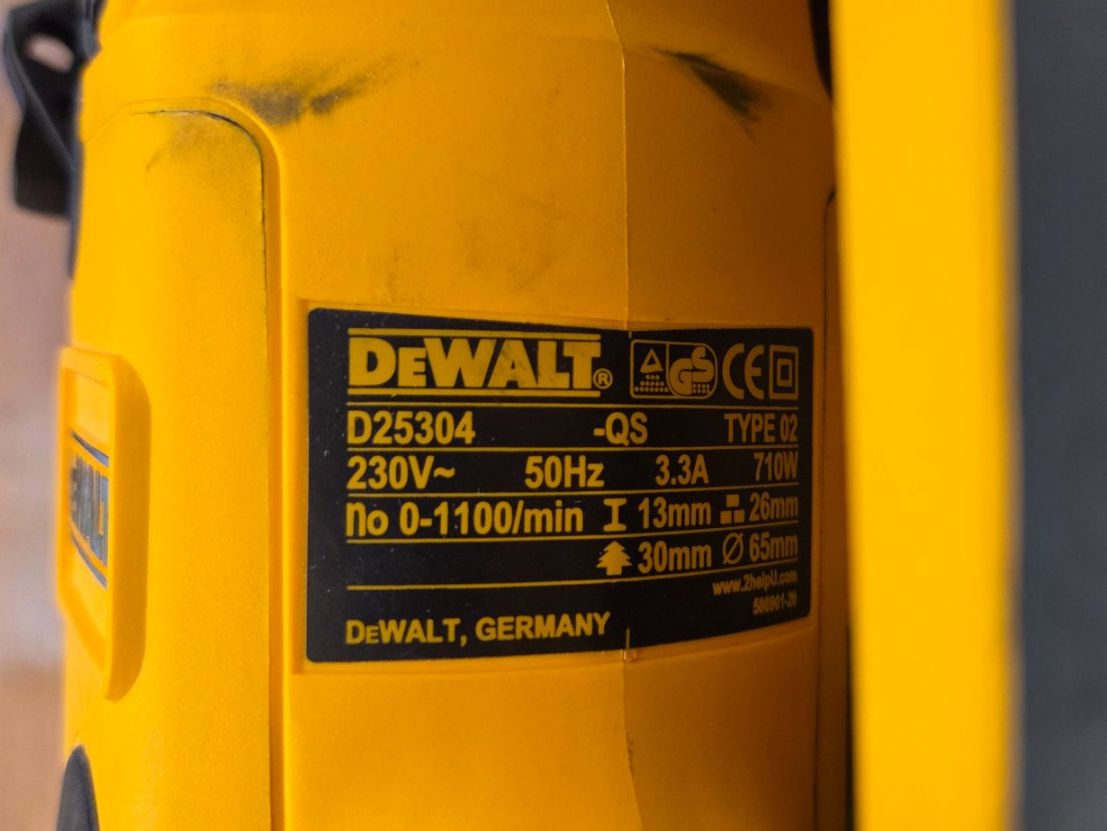 Dewalt Bohrmaschinen: DeWalt Bohrhammer mit Zusatz-Bohrfutter – Gebraucht aus Sigriswil von Ahorn58 4