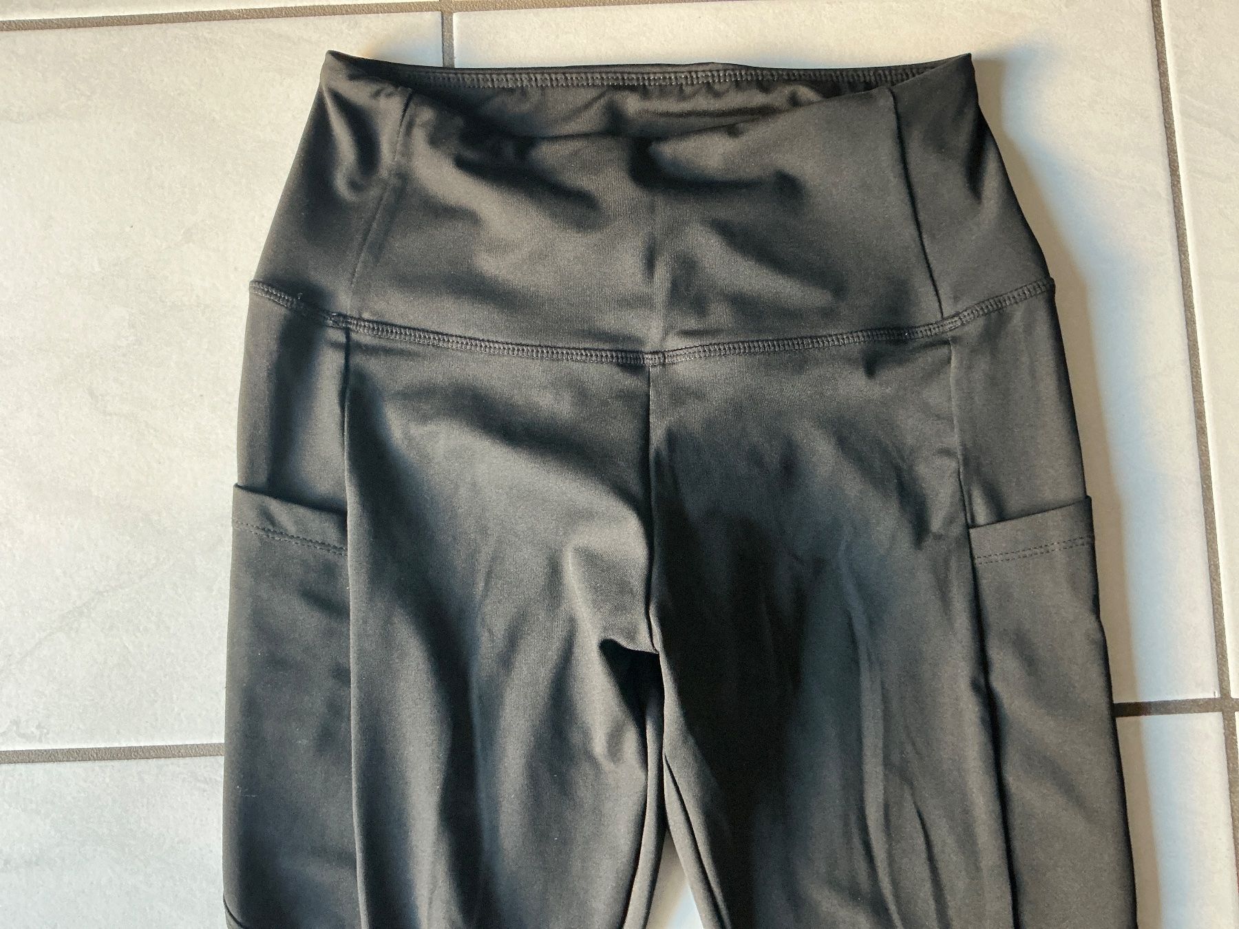 Pantaloni: Damen Sporthose - Gr.S – Usato da Galgenen venduto da 67sab 1