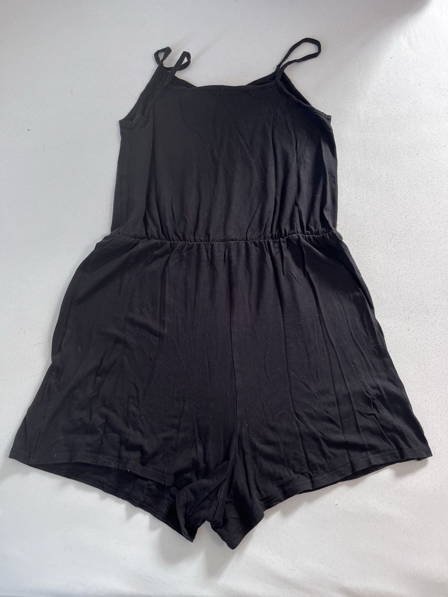 New Look Tute: Jumpsuit – Usato da Romanshorn venduto da Luette19 1