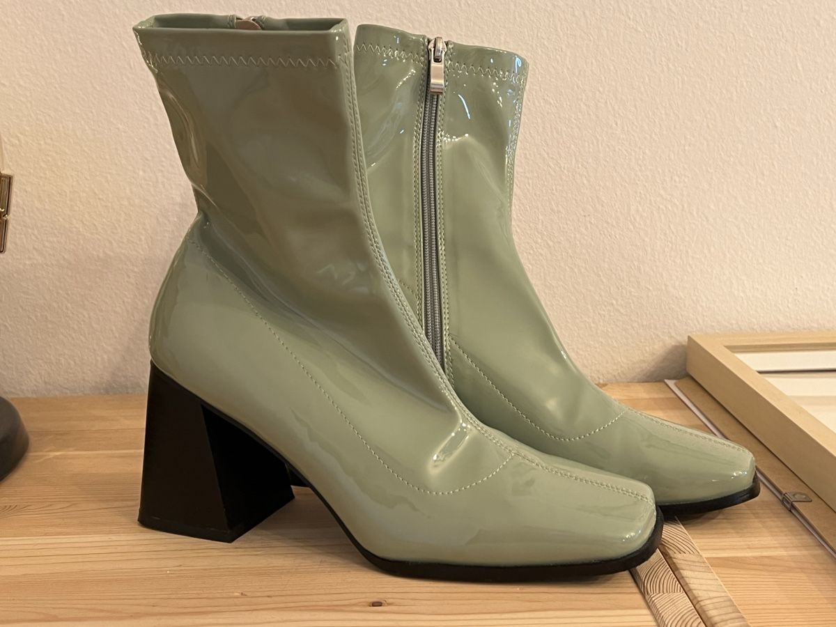 Damenschuhe: Mintgrüne 90s Stiefeletten, Grösse 39 – Gebraucht aus Luzern von closettheory 3