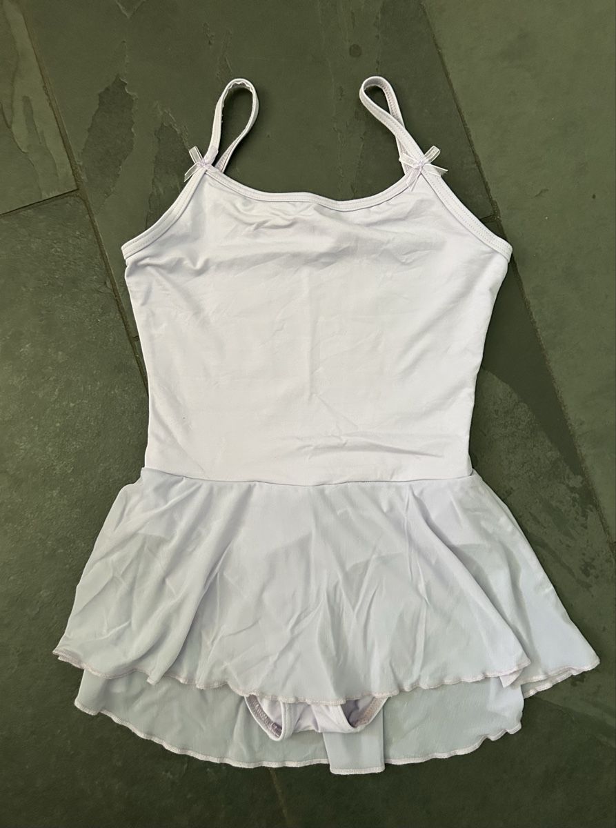 Robes et jupes: Ballettkleid in lila – D'occasion à Zimmerwald par ziwa76 1