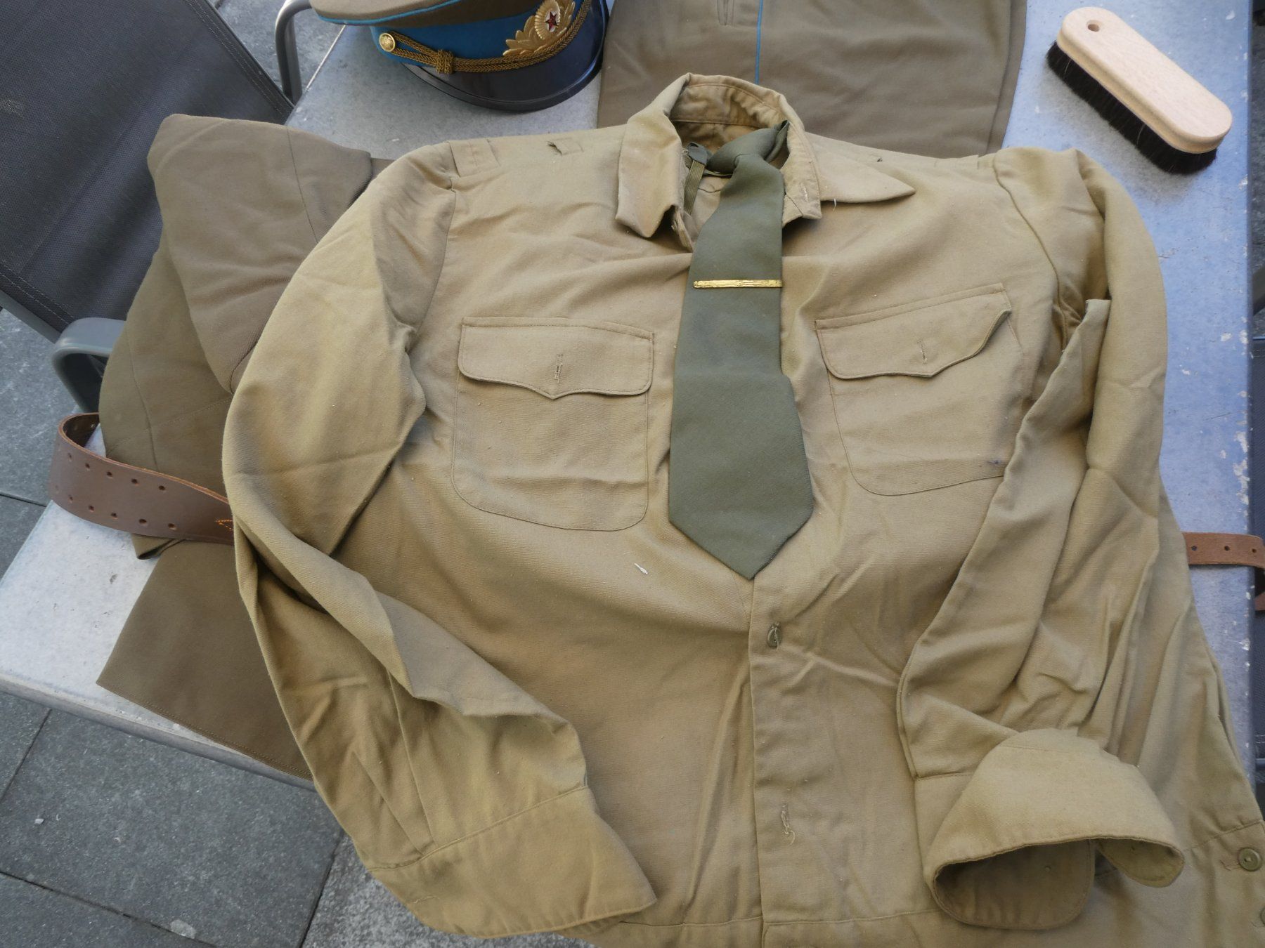 Uniformen: Sowjetunion, Paradeuniform Kapitan Luftwaffe komplett – Gebraucht aus Hinterforst von Rohusri 4