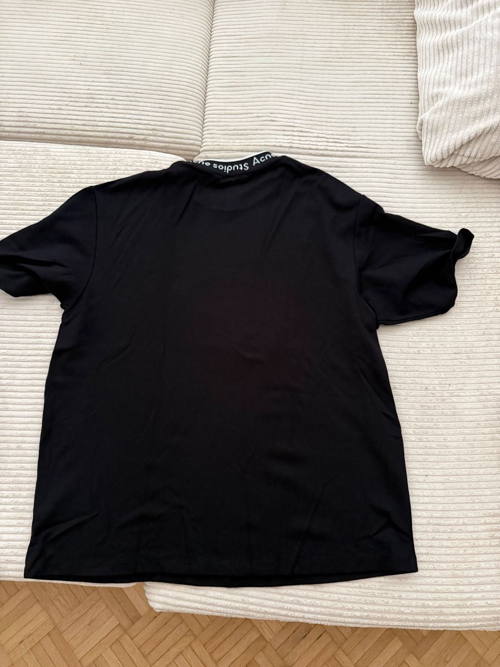 Acne Studios T-Shirts: Acne Studios Oversize T-Shirt – Gebraucht aus Chur von nic_cx7v 1