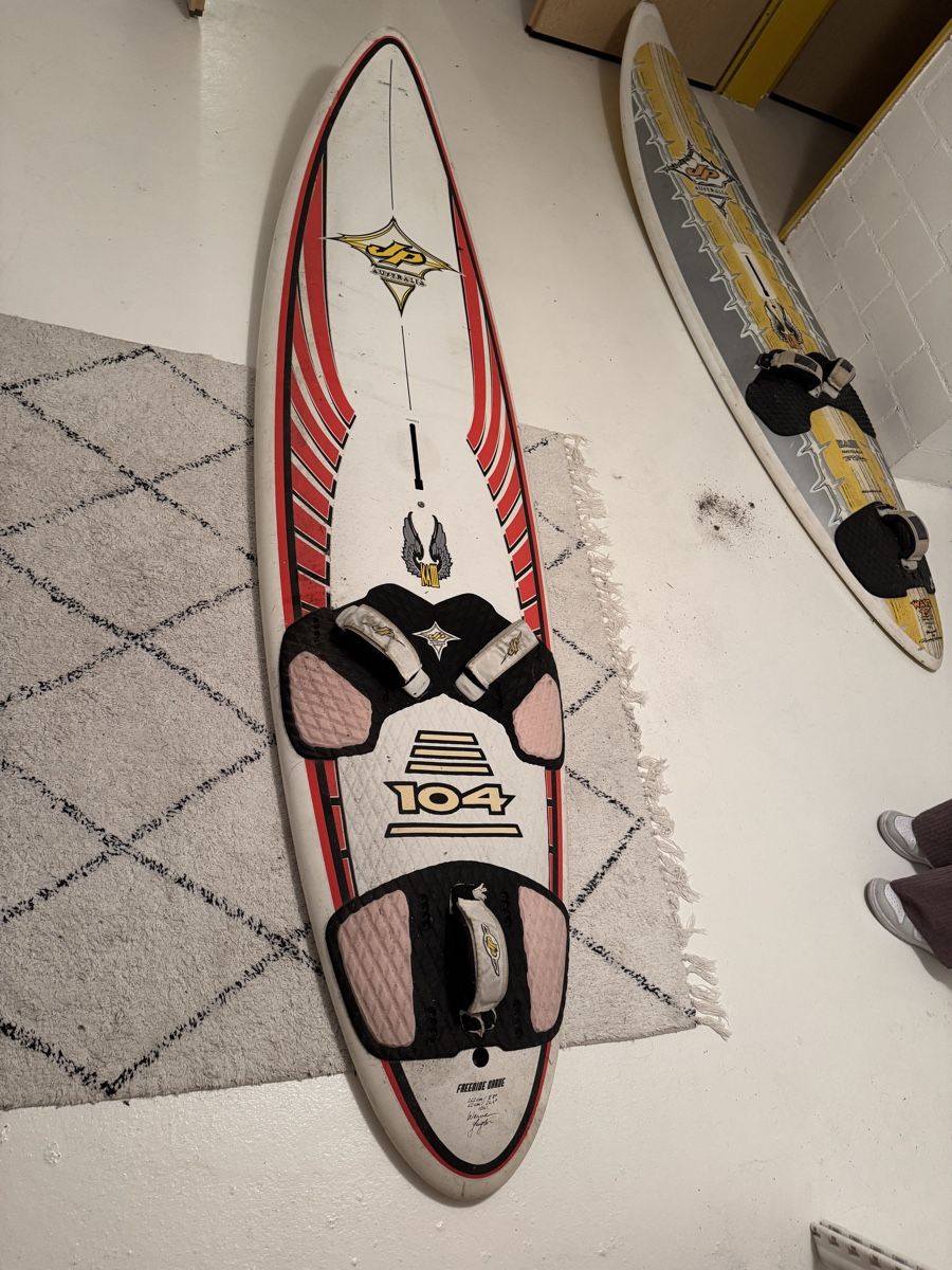 Surfboards & Schwimmbrette: Windsurfbrett JP 104 Freeride Wave Board gebraucht – Gebraucht aus Wettingen von mic_9b2y