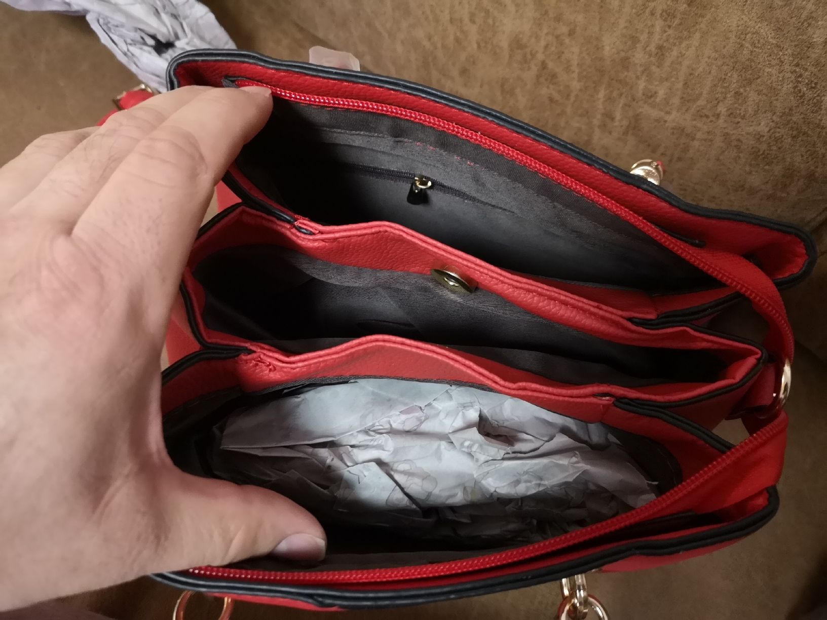 Taschen für Damen: Damentasche Rot Neu sehr schön – Neu und originalverpackt aus Dietikon von pokerface5 2