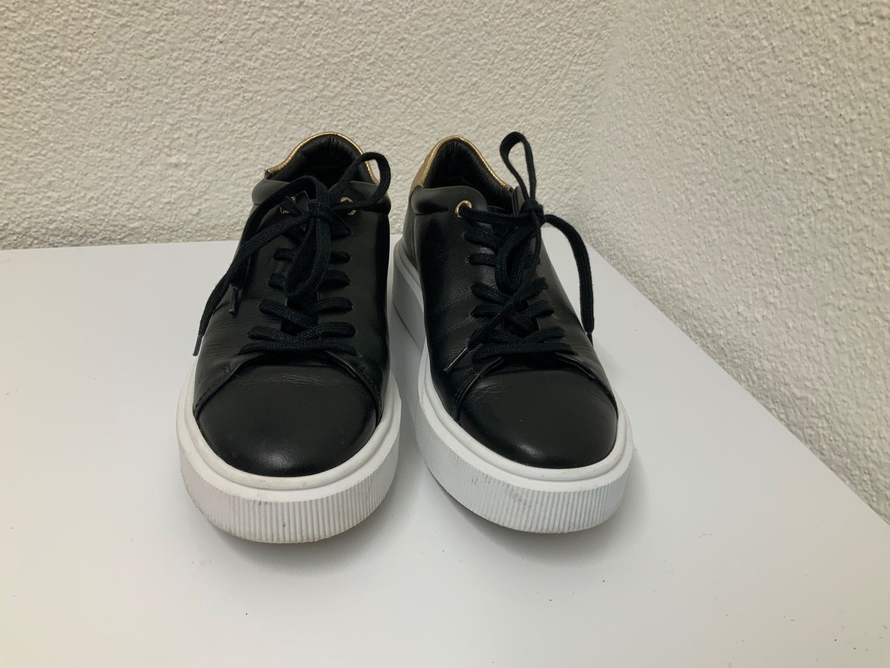 Ted Baker Damenschuhe: Ted Baker Sneakers Shimmah Gr.38, schwarz – Gebraucht aus Siebnen von mac_8tmv 2