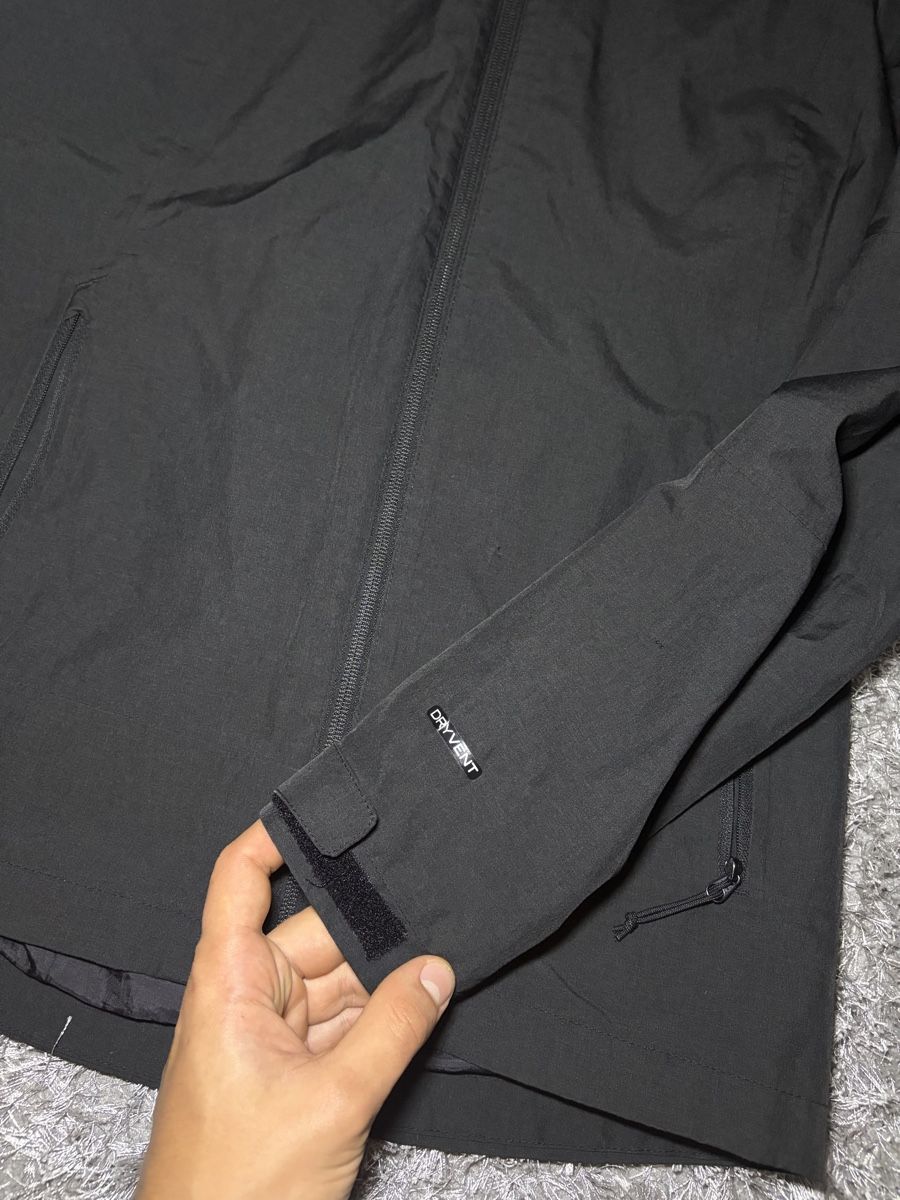 North Face Vestes: The North Face Dryvent Jacket Black Size S  – D'occasion à Brislach par edu_t6pq 2