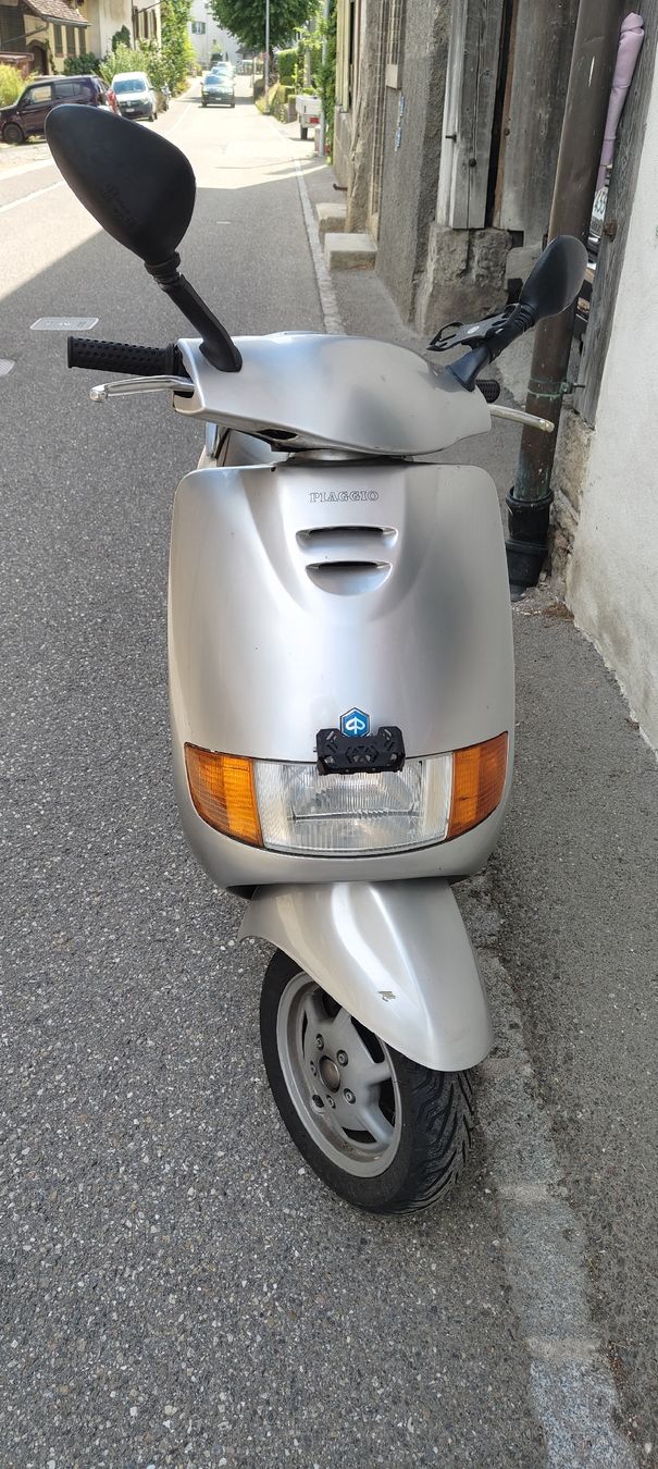 Piaggio Scooters: piaggio sfera 125 – D'occasion à Reigoldswil par kea_5nww 2