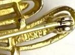 Spille & Fermagli: LISNER signierte goldfarbene Blumenbrosche – Usato da Beckenried venduto da SylvkensWorld 6