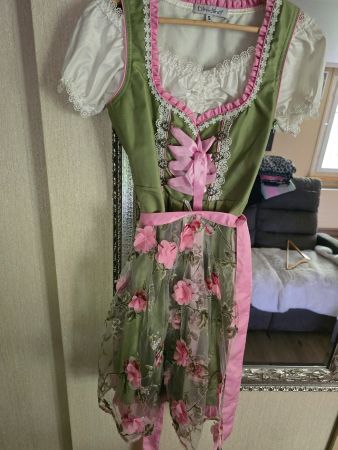 Schönes Dirndl Gr. S von Dirndline