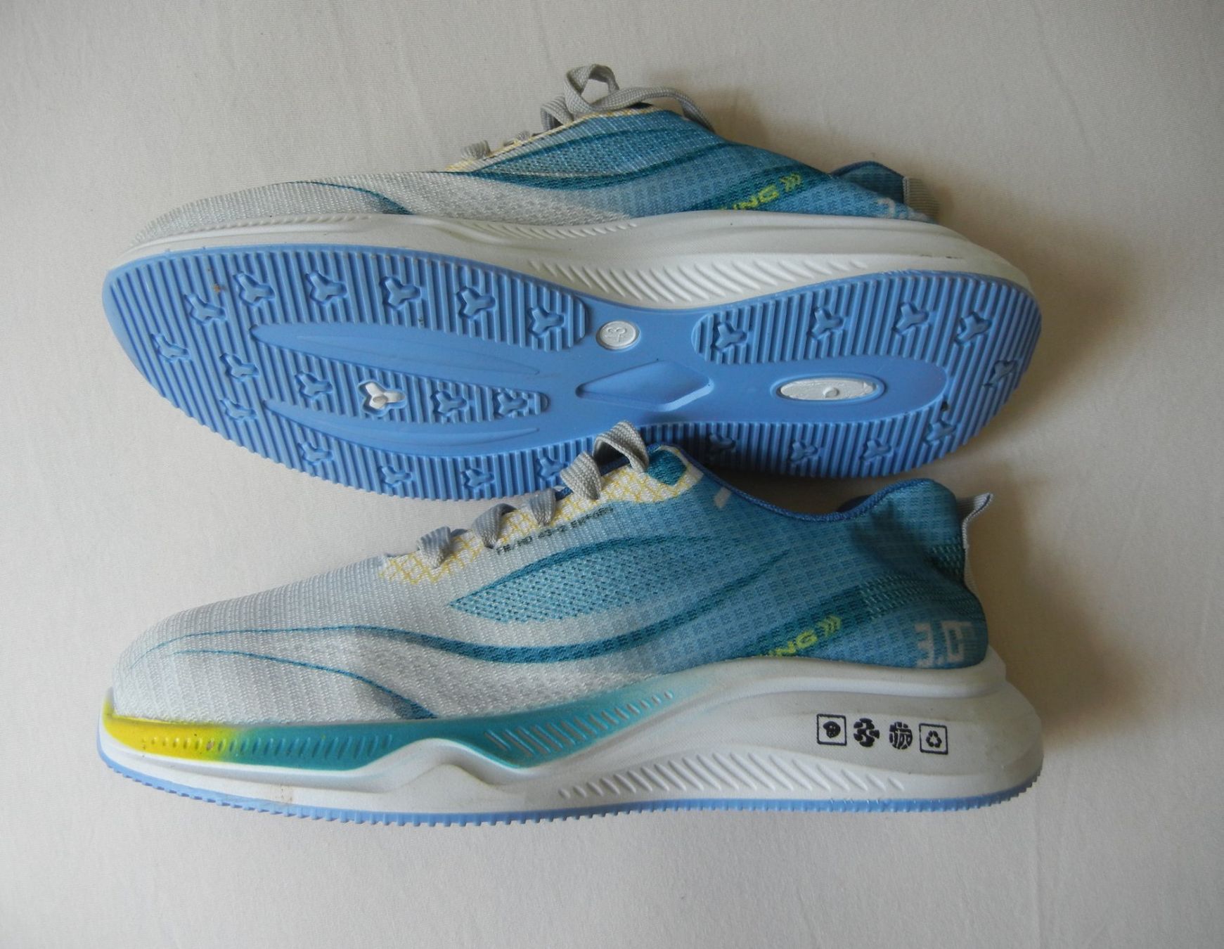 Scarpe da uomo: FREIZEITSCHUHE  Grösse 43 – Nuovo (secondo la descrizione) da Bern venduto da Mekongbeach
