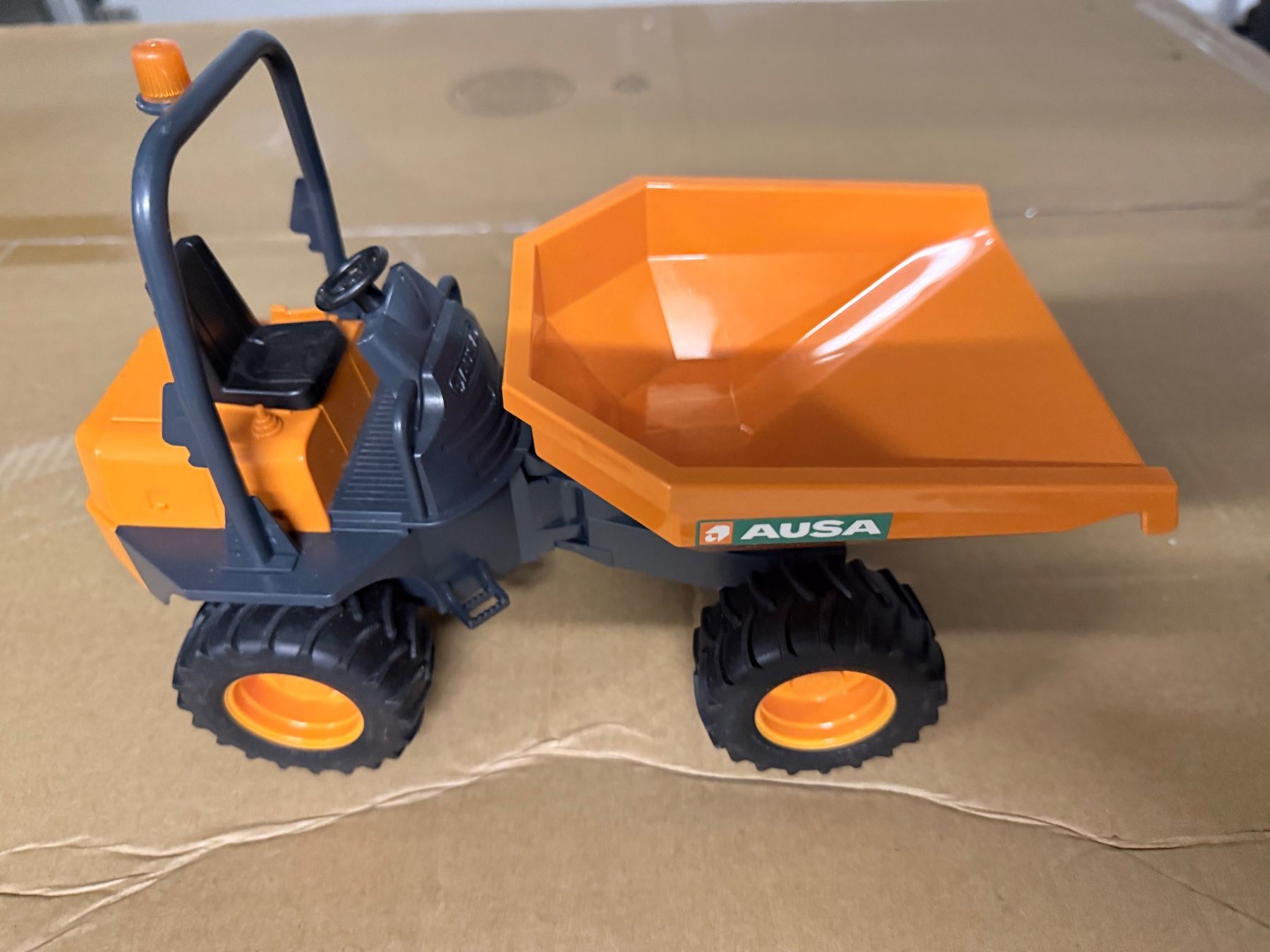 Camions-bennes: Bruder Ausa Minidumper – D'occasion à Richterswil par Radious