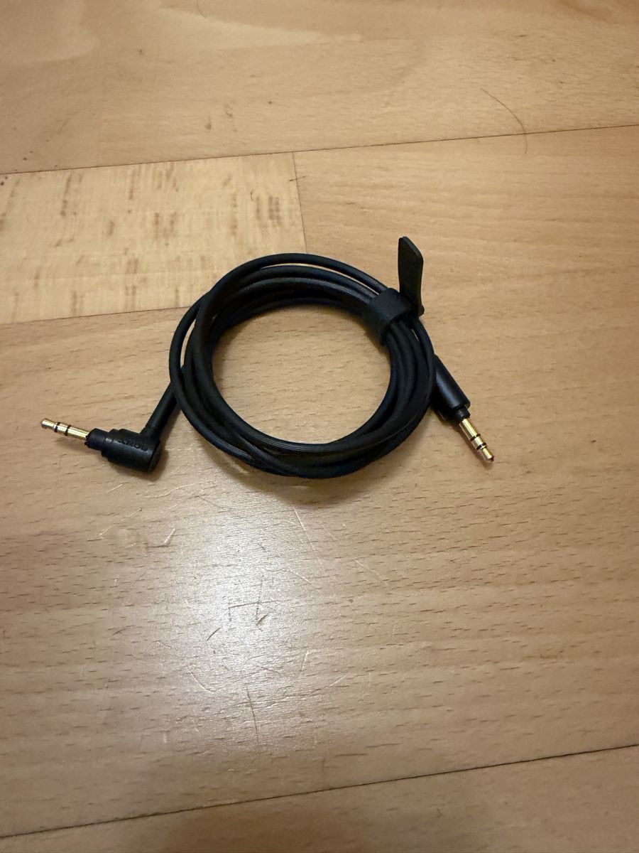 Sony Cavi: Sony audio cable original 3.5mm – Usato da Zürich venduto da arr_vq5w