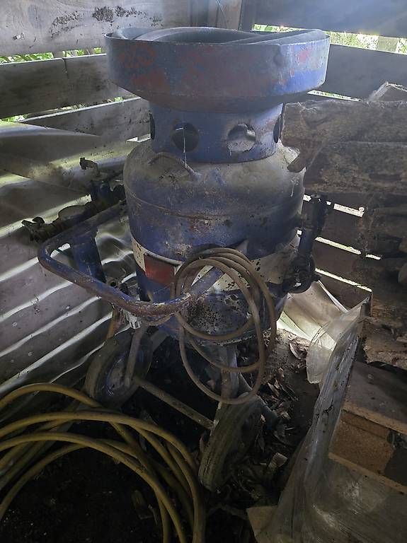 Tutti gli attrezzi: Sabbiatrice, Sandstrahler baucompressor, compressore edile – Usato da Meride venduto da mikaji 2