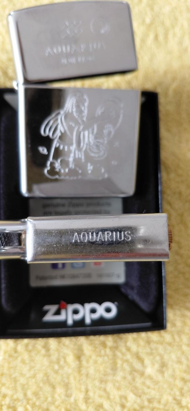 Accendini: Zippo Aquarius Sternzeichen NEU .. in OVP – Nuovo e nell'imballaggio originale da Gipf-Oberfrick venduto da Bicholino 1