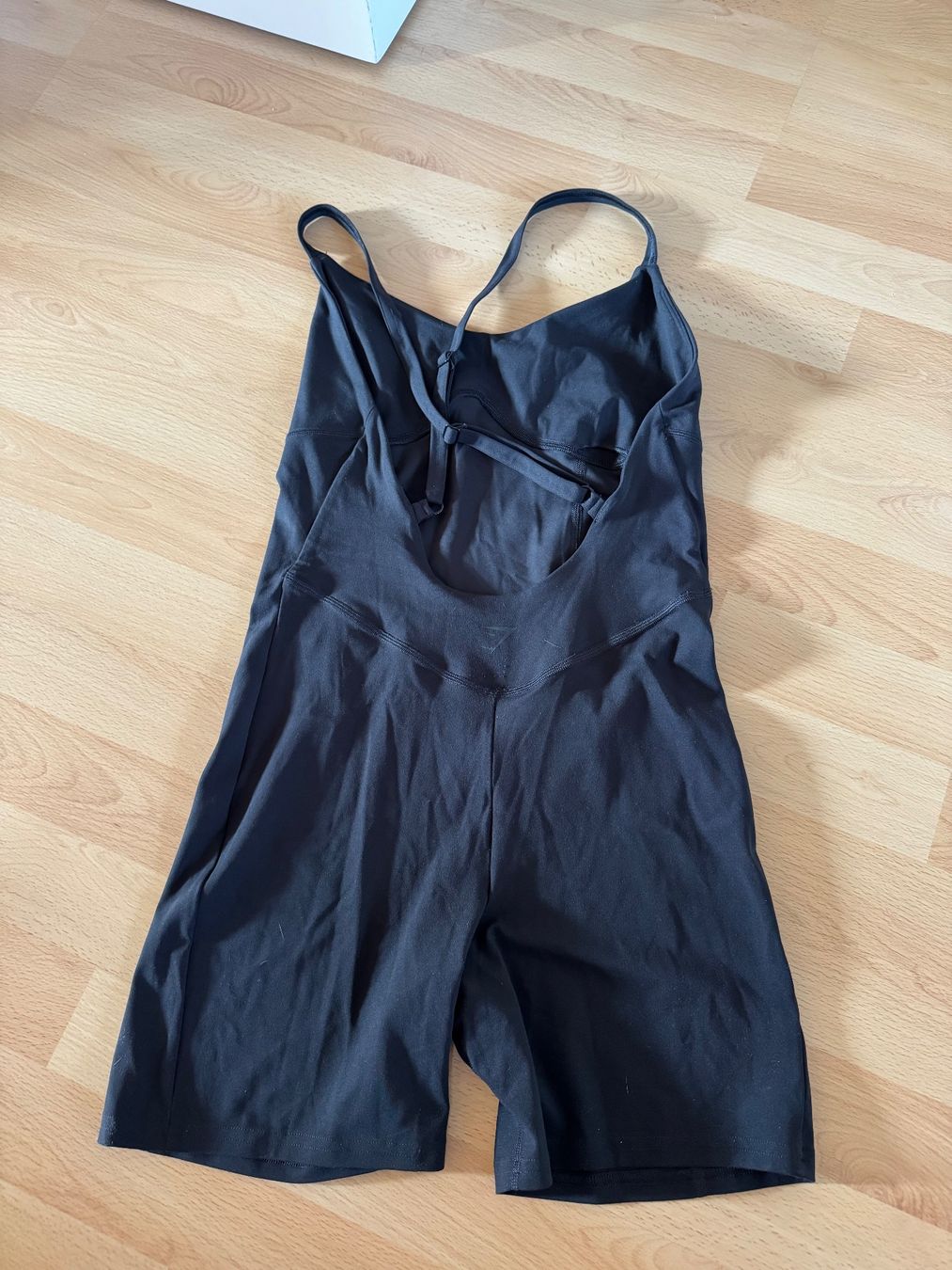 Gymshark Leggings: Gymshark Einteiler Grösse M – Gebraucht aus Dürrenäsch von 1kirs 1