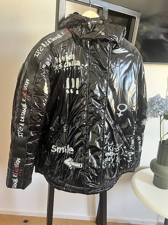Giacche: Desigual Pufferjacke  glänzend,neuwertig M – Usato da Burgdorf venduto da lea_99hp