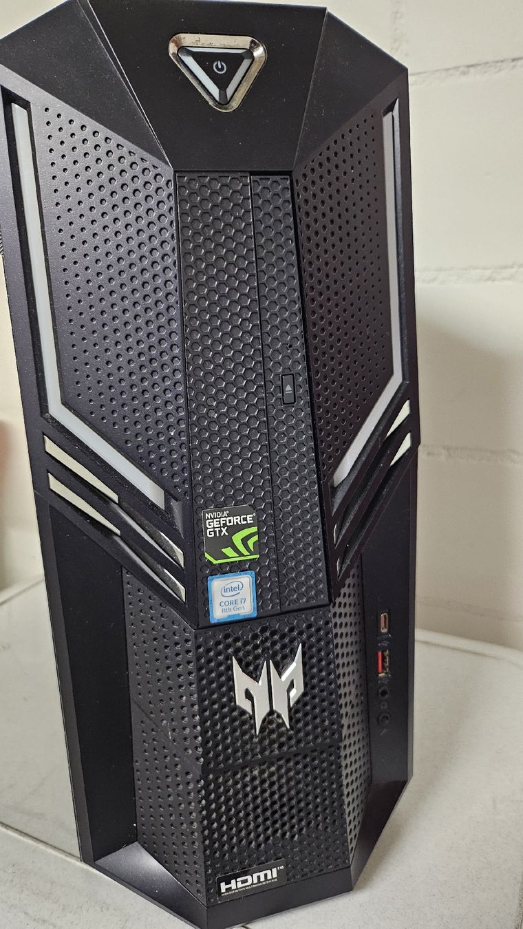 Acer PC: Gaming PC Acer Predator Orion 3000 Intel Core i7  – Usato da Bülach venduto da ane_yn2b