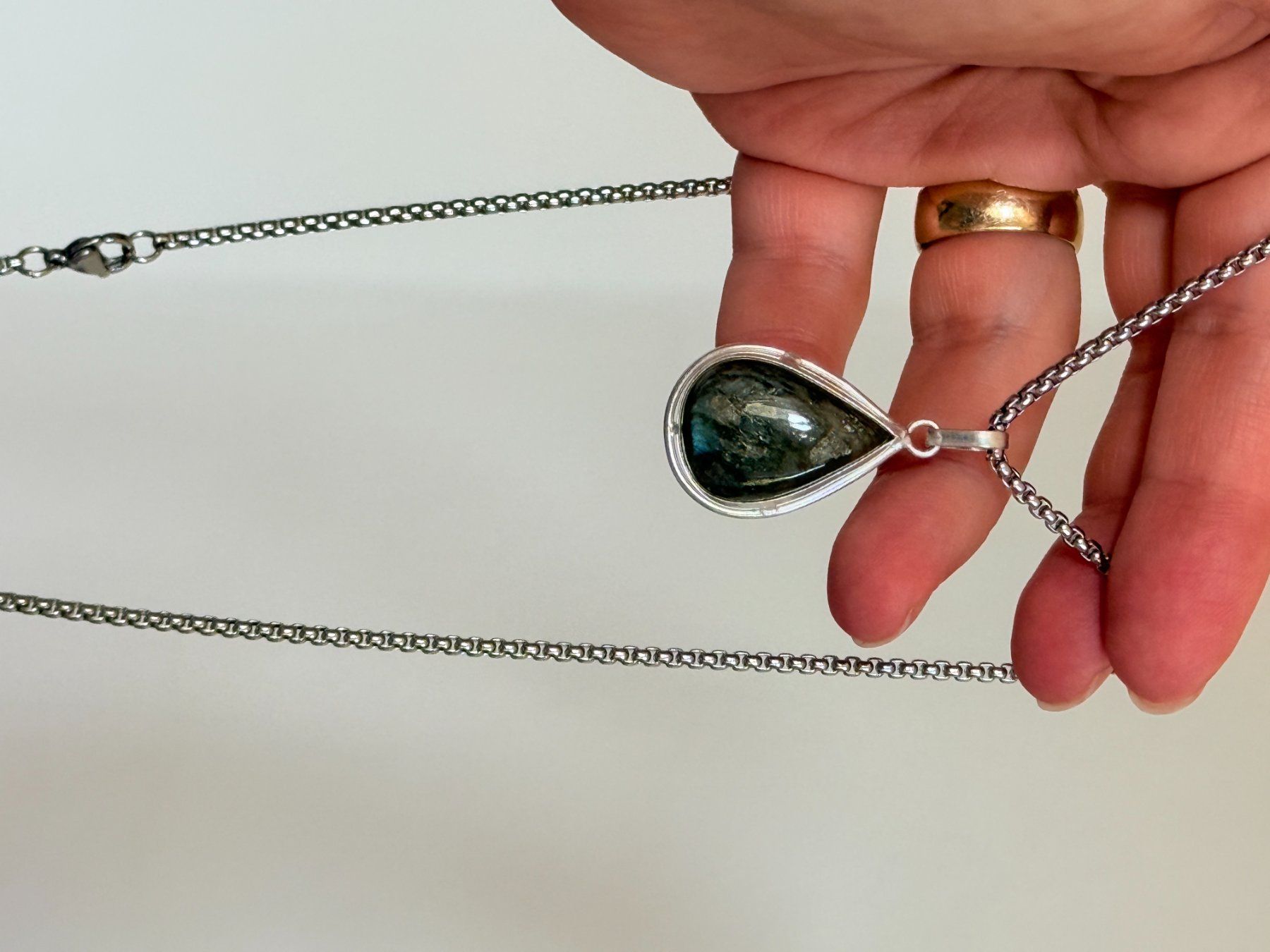 Catenine: Pendentif Labradorite Argenté Goutte Neuf – Nuovo e nell'imballaggio originale da Genève venduto da AGBERG 6