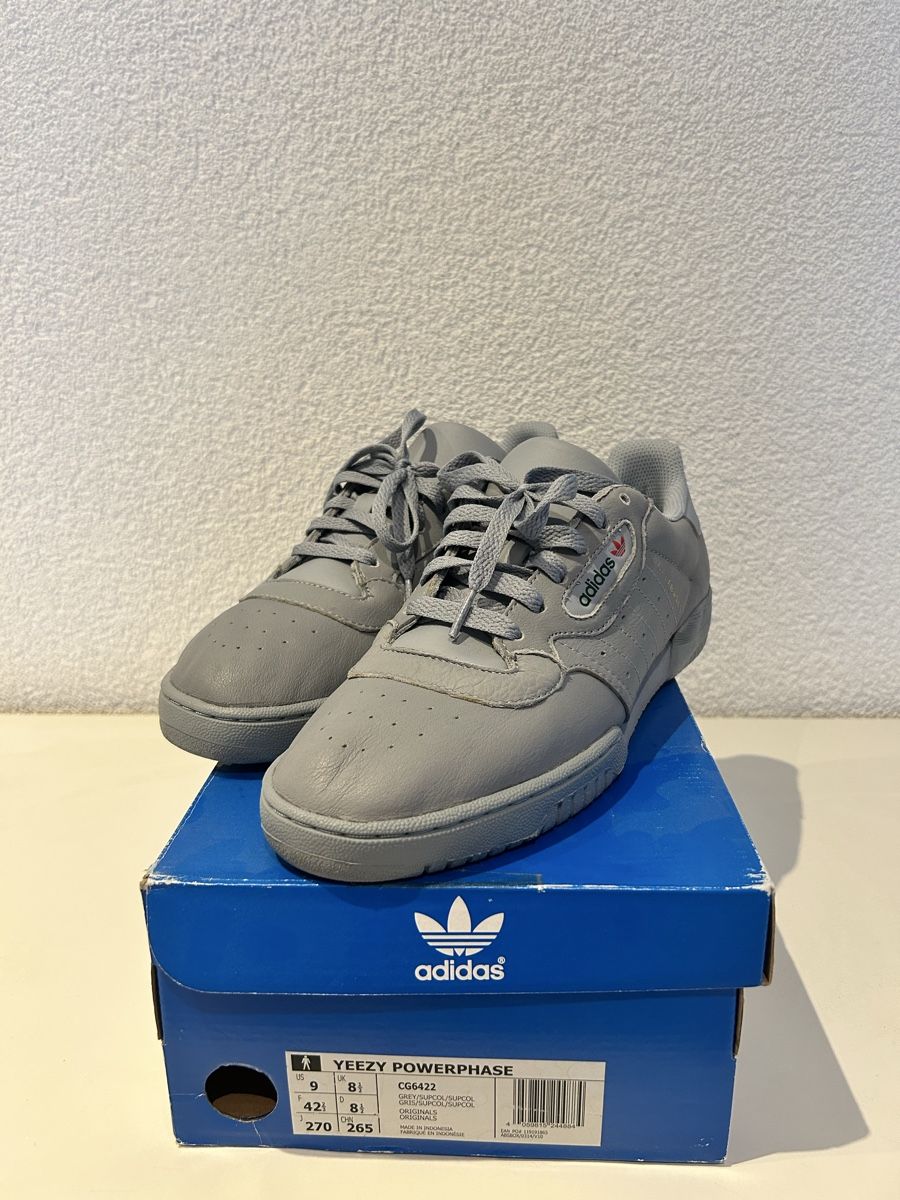 Adidas Scarpe da uomo: adidas Yeezy Powerphase Calabasas Grey – Nuovo (secondo la descrizione) da Kandersteg venduto da StivieSmallz 1