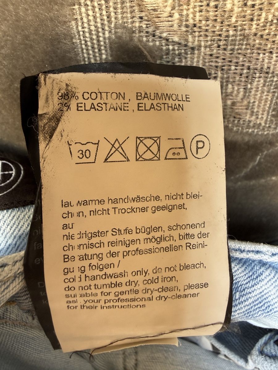 Jeans: Tolle Elias Rumelis Jeans mit destroyed effects – Gebraucht aus Steffisburg von airbrush11 3