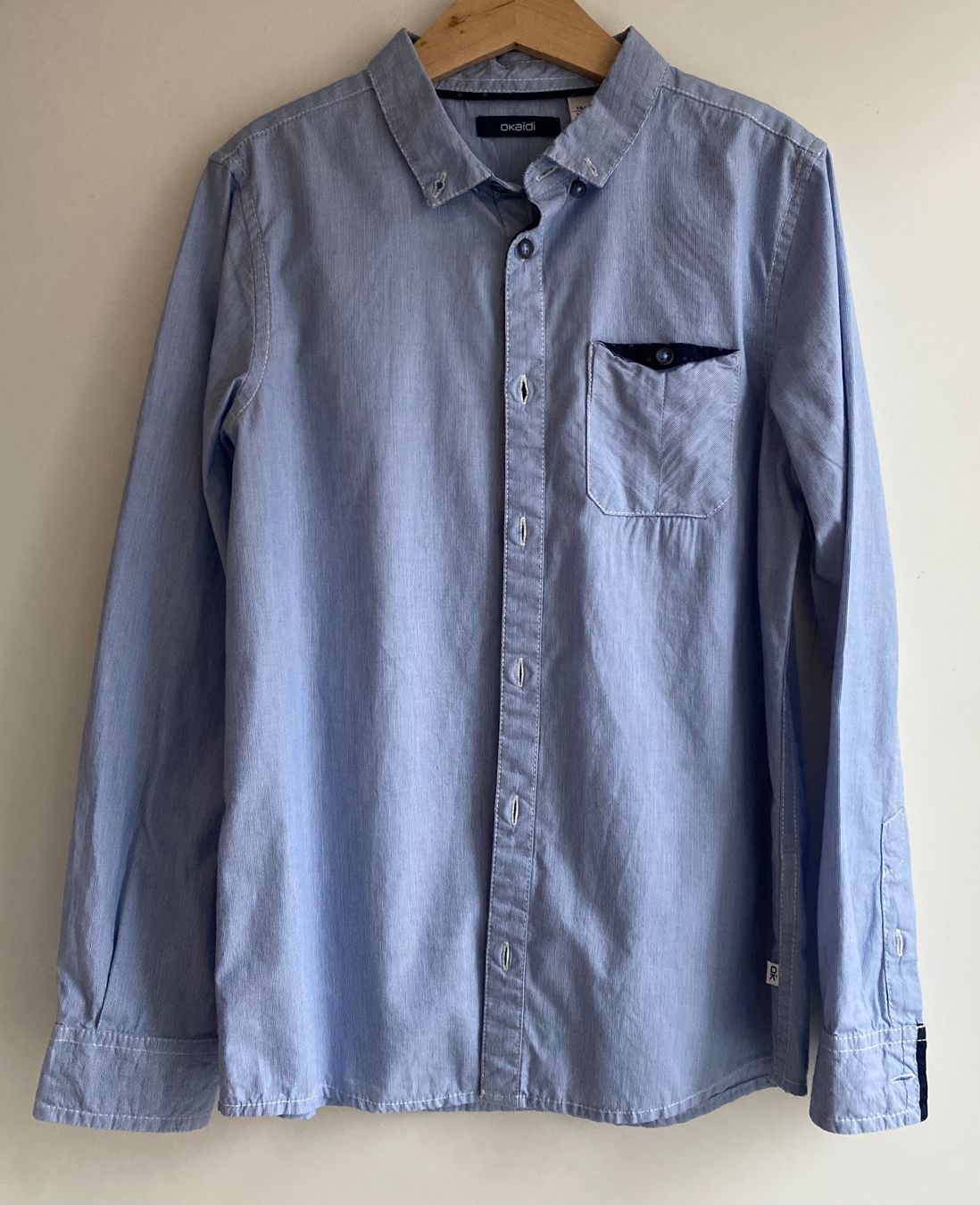 Okaidi Camicie, T-shirt & Polo: Hemd 140 Okaidi hell blau – Nuovo (secondo la descrizione) da Aarau venduto da Ahoffa