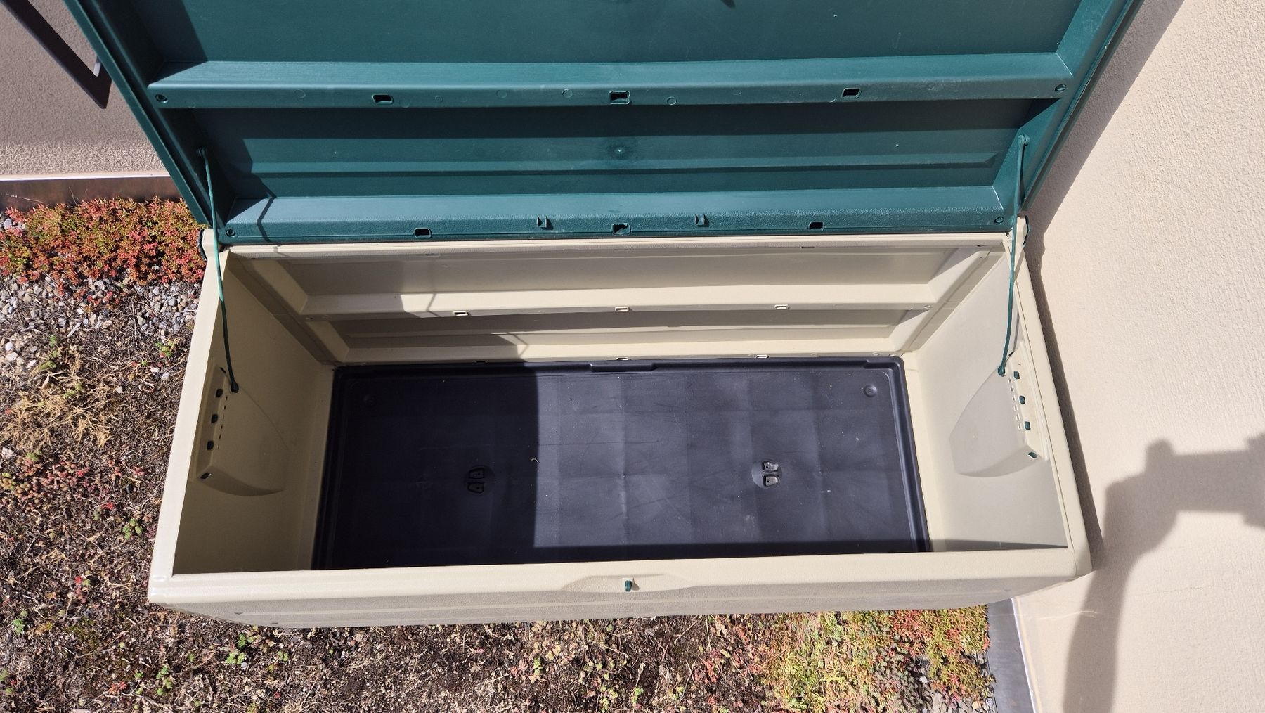 Box contenitori: Gartenbox Keter 120 × 53 × 55cm – Usato da Mägenwil venduto da thomii99 2